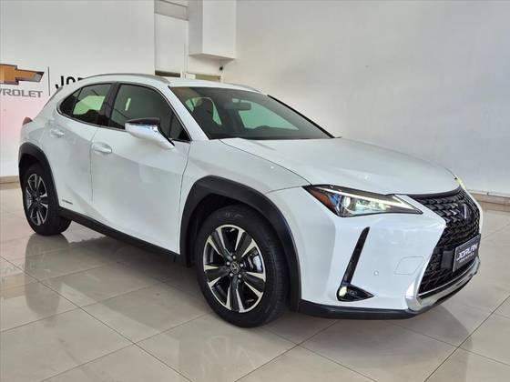 LEXUS UX 250h 2.0 VVT-I HYBRID DYNAMIC CVT LEXUS UX 250h 2.0 VVT-I HYBRID DYNAMIC CVT